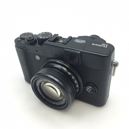 Fujifilm X10