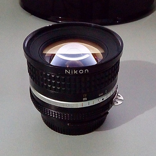 Nikkor 20mm ais