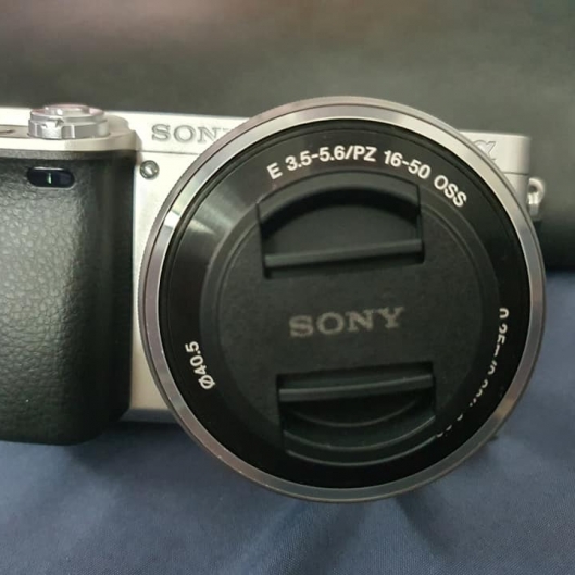 Sony A6000